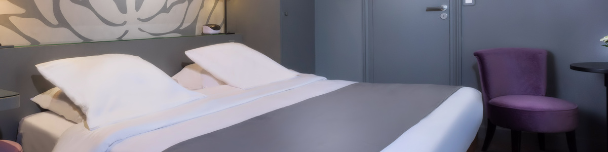Escort in Hotel